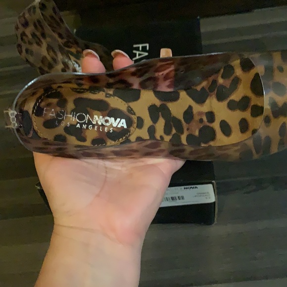 Fashion nova fierce like you pump Like new with box - Picture 4 of 5